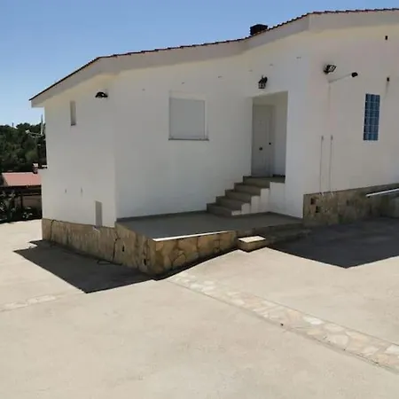 Chalet, Piscina Y Barbacoa Holiday home